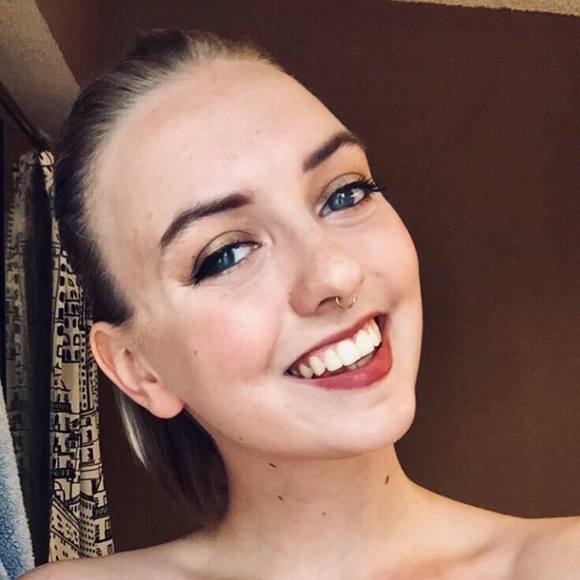 Meet your Posher, Raegan - Picture 1 of 1